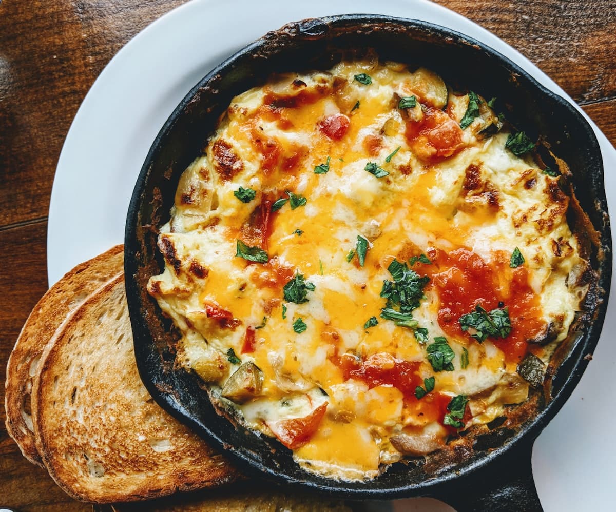 Oeufs brouilles du chef, toasts